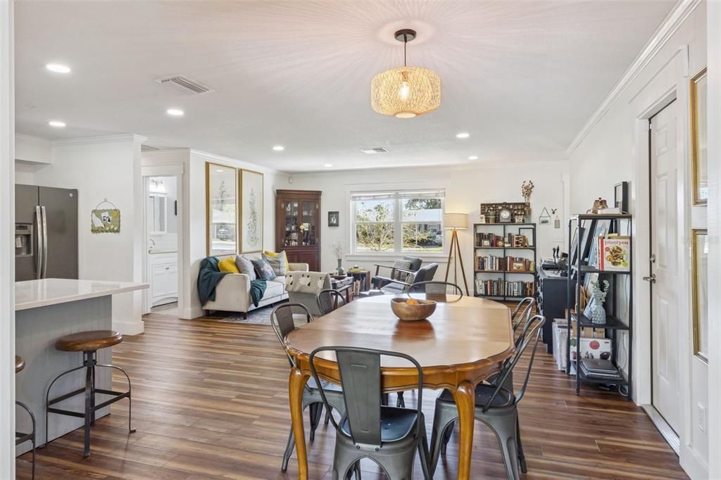 For Sale: $359,000 (3 beds, 2 baths, 1820 Square Feet)