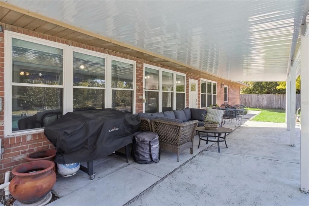 For Sale: $359,000 (3 beds, 2 baths, 1820 Square Feet)