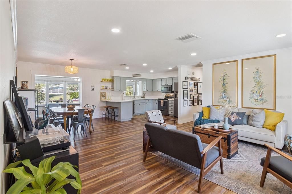 For Sale: $359,000 (3 beds, 2 baths, 1820 Square Feet)