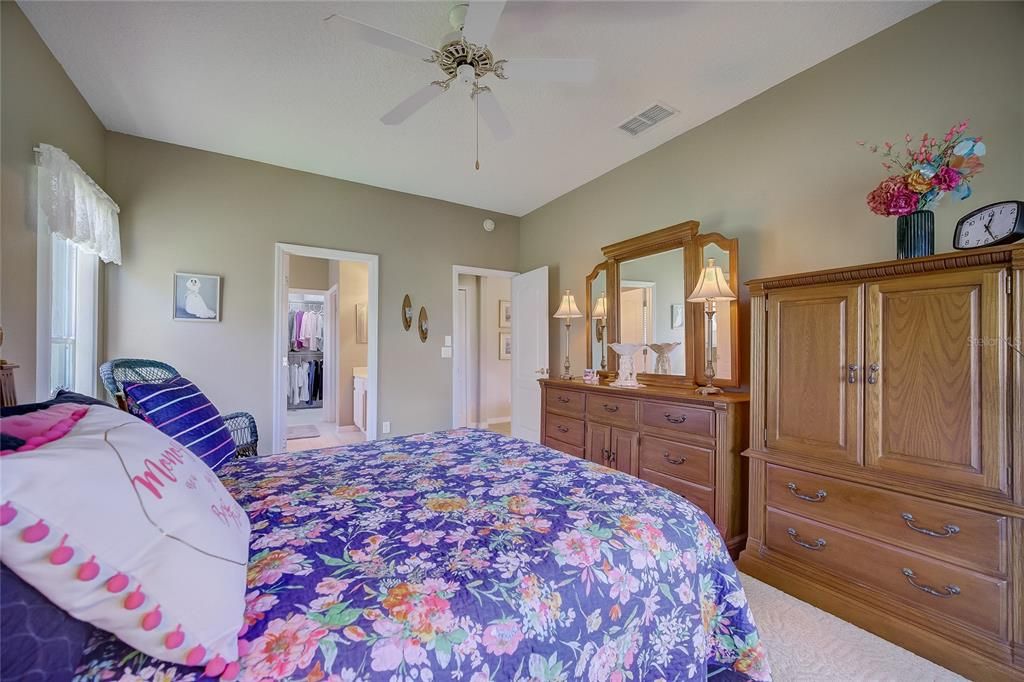 For Rent: $2,500 (2 beds, 2 baths, 1787 Square Feet)