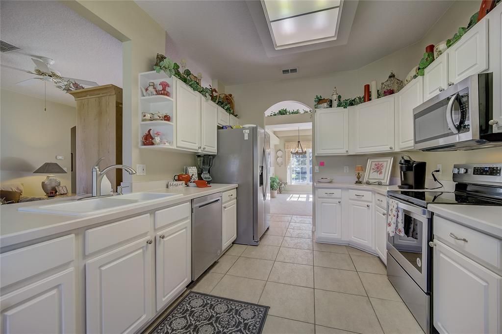 For Rent: $2,500 (2 beds, 2 baths, 1787 Square Feet)