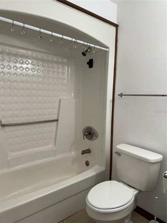 待售: $245,000 (3 贝兹, 2 浴室, 1279 平方英尺)