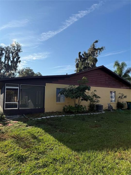 待售: $245,000 (3 贝兹, 2 浴室, 1279 平方英尺)