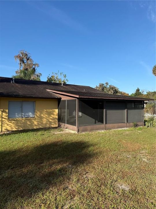 待售: $245,000 (3 贝兹, 2 浴室, 1279 平方英尺)