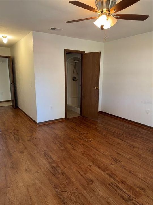 待售: $245,000 (3 贝兹, 2 浴室, 1279 平方英尺)