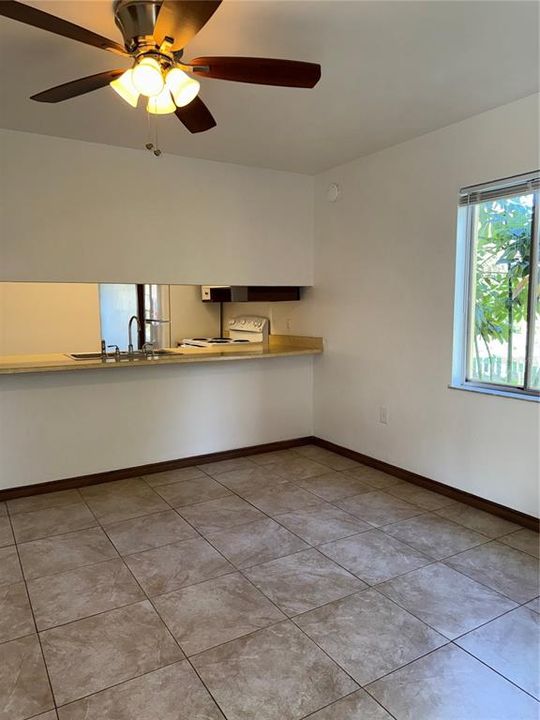 待售: $245,000 (3 贝兹, 2 浴室, 1279 平方英尺)