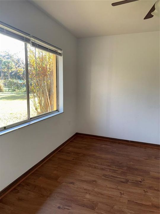 待售: $245,000 (3 贝兹, 2 浴室, 1279 平方英尺)