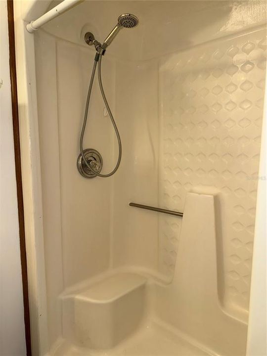 待售: $245,000 (3 贝兹, 2 浴室, 1279 平方英尺)