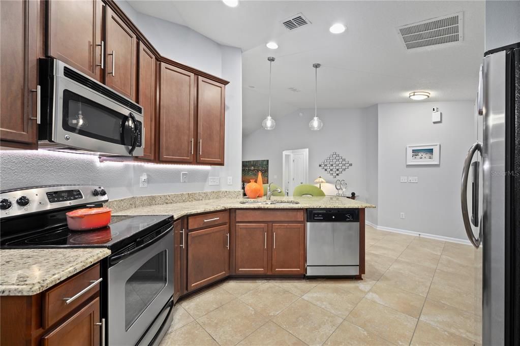 En Venta: $339,000 (3 camas, 2 baños, 1206 Pies cuadrados)