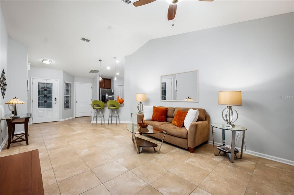 En Venta: $339,000 (3 camas, 2 baños, 1206 Pies cuadrados)