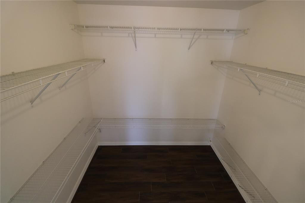 出租: $3,000 (4 贝兹, 3 浴室, 1806 平方英尺)