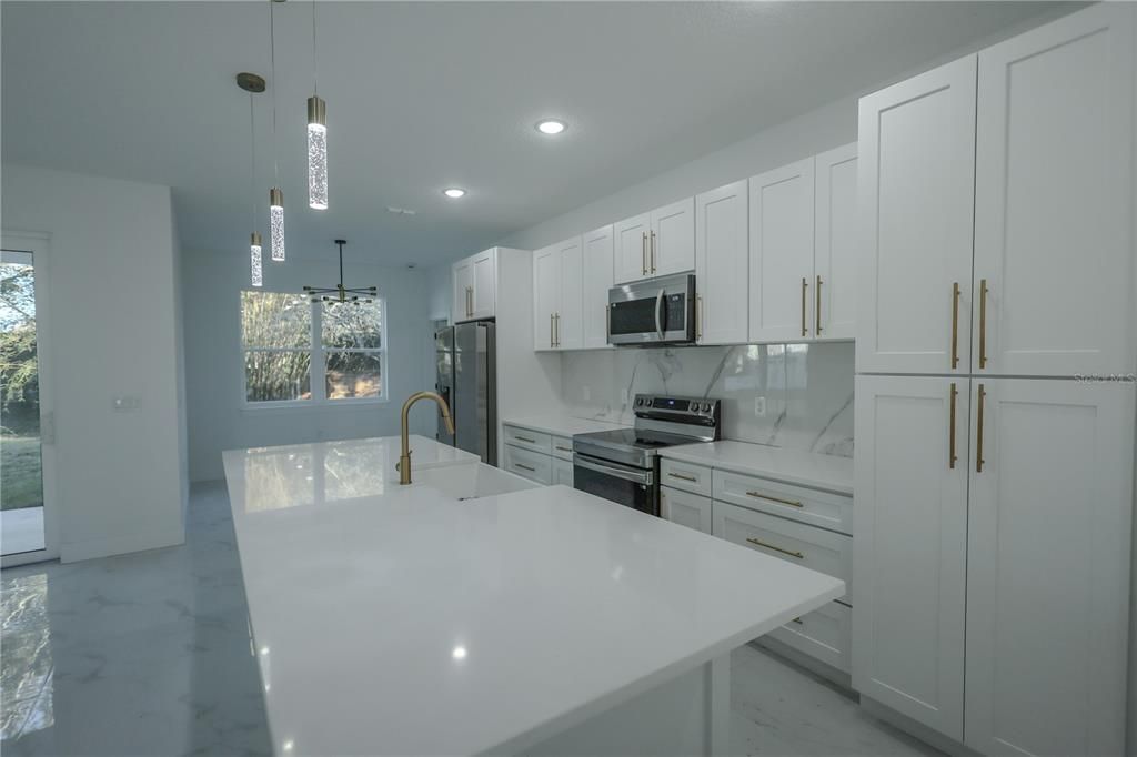 For Sale: $455,000 (4 beds, 3 baths, 2060 Square Feet)