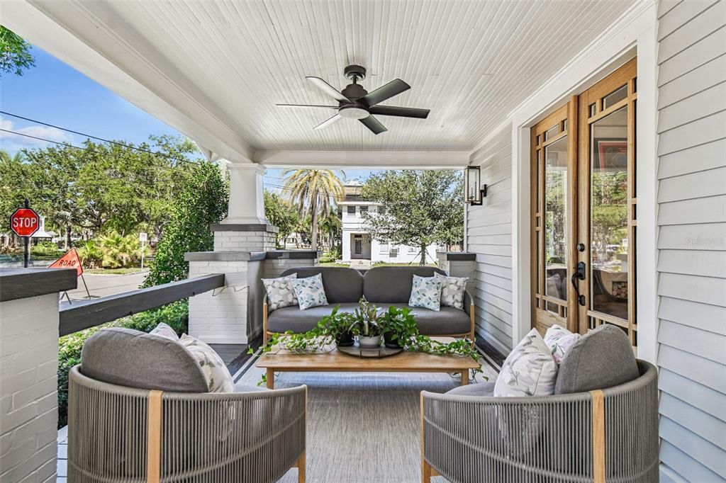 For Sale: $2,995,000 (4 beds, 3 baths, 3099 Square Feet)