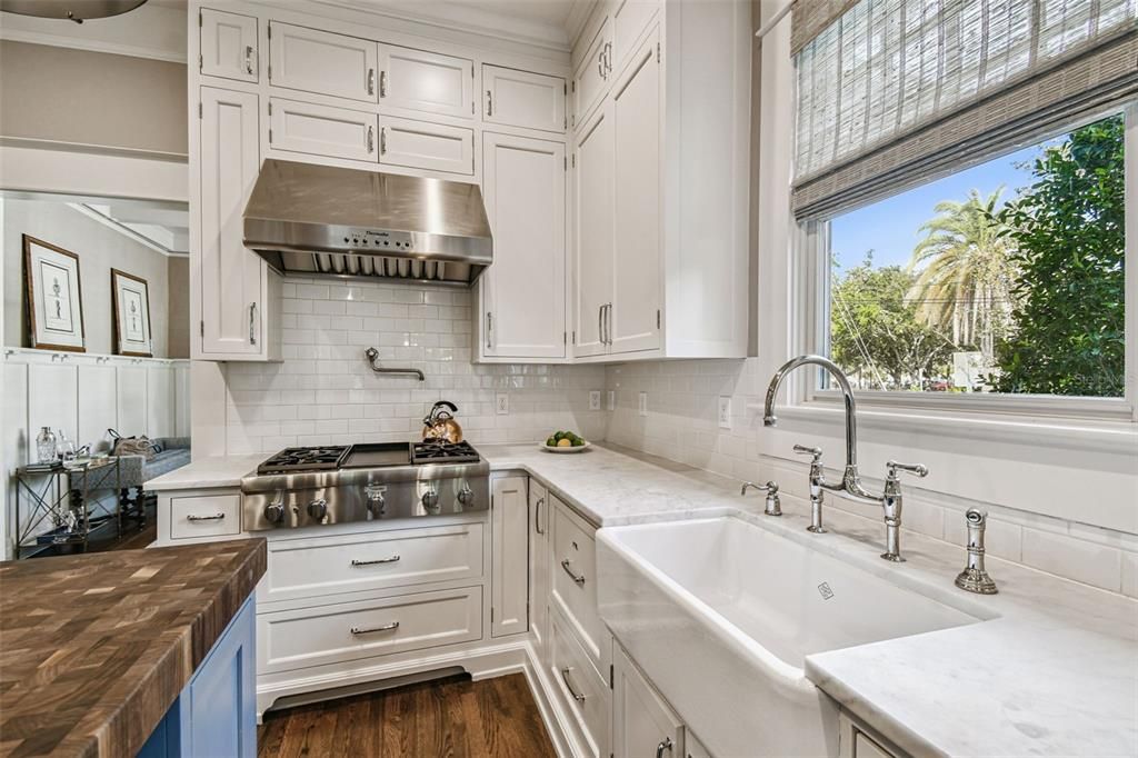 For Sale: $2,995,000 (4 beds, 3 baths, 3099 Square Feet)