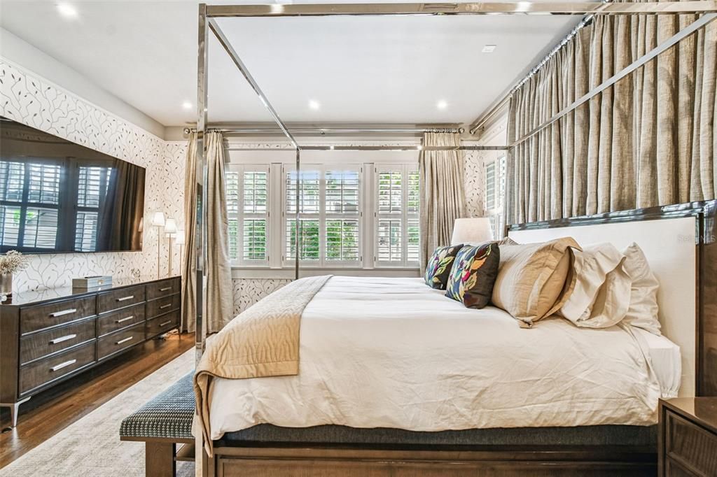 For Sale: $2,995,000 (4 beds, 3 baths, 3099 Square Feet)