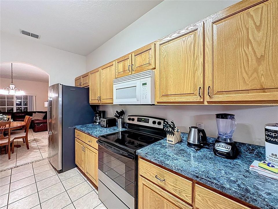 待售: $460,000 (5 贝兹, 3 浴室, 2532 平方英尺)