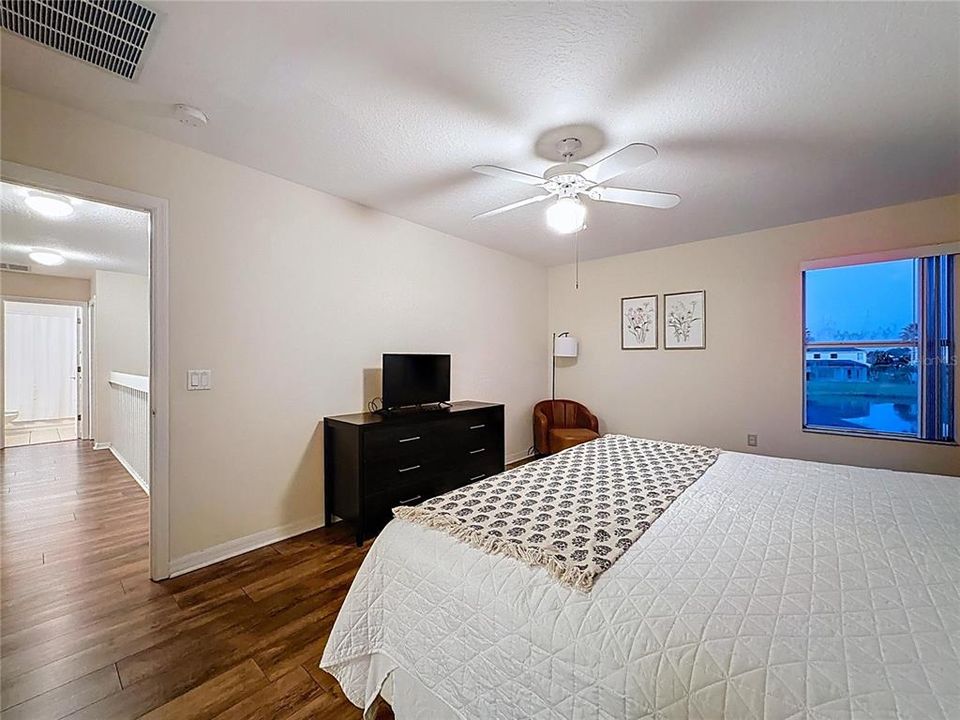 待售: $460,000 (5 贝兹, 3 浴室, 2532 平方英尺)