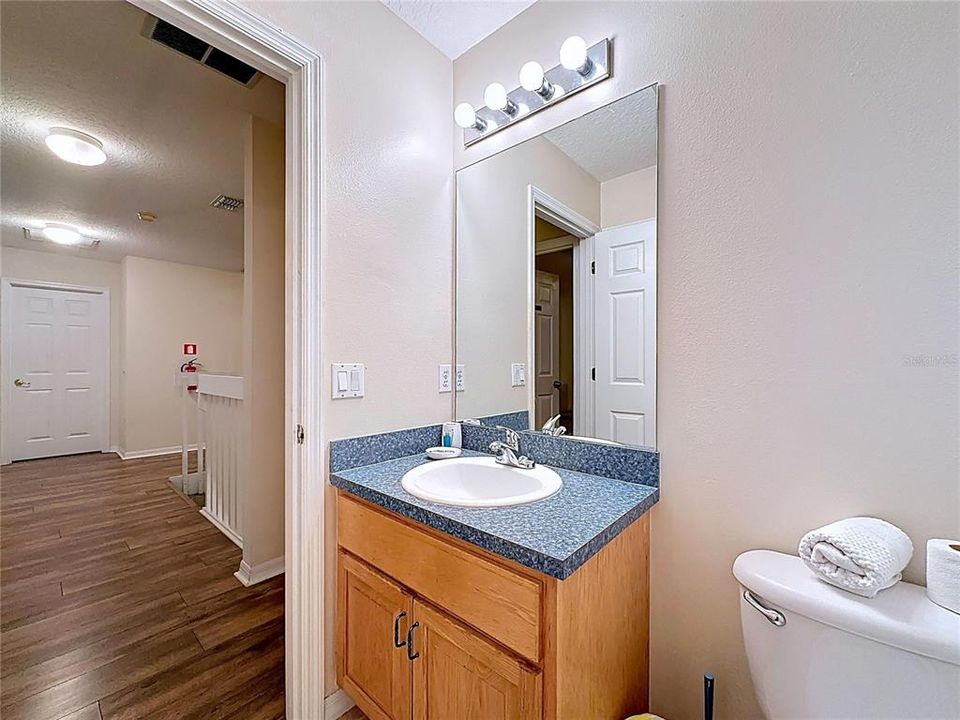 待售: $460,000 (5 贝兹, 3 浴室, 2532 平方英尺)