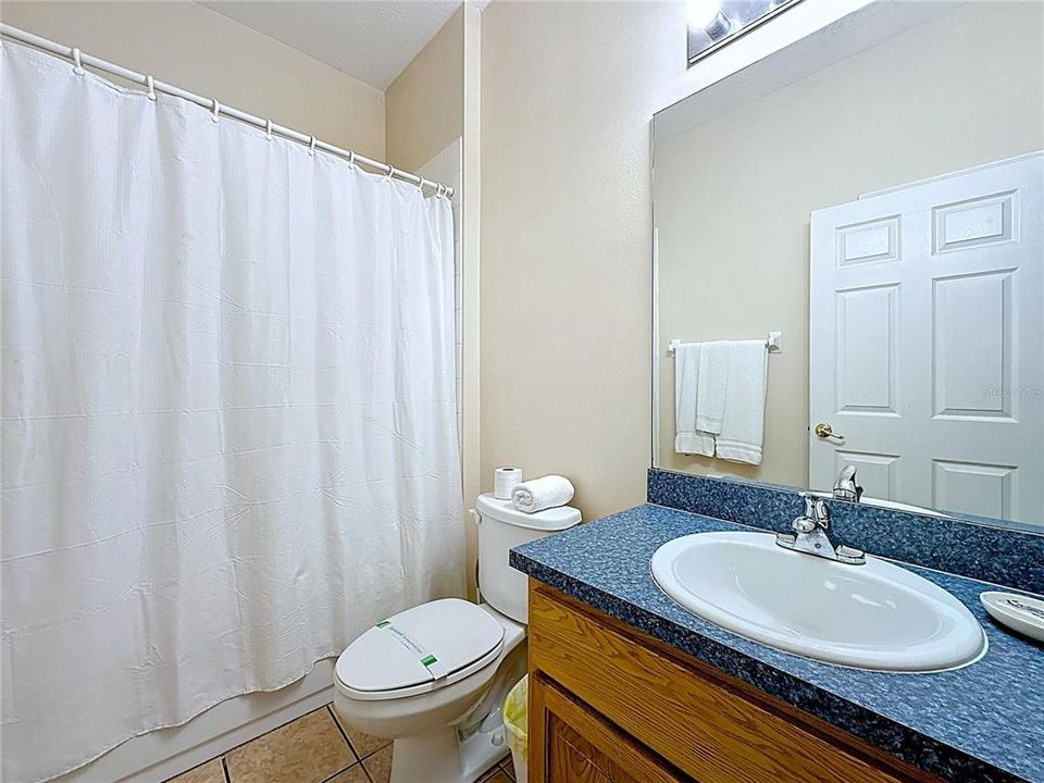 待售: $460,000 (5 贝兹, 3 浴室, 2532 平方英尺)