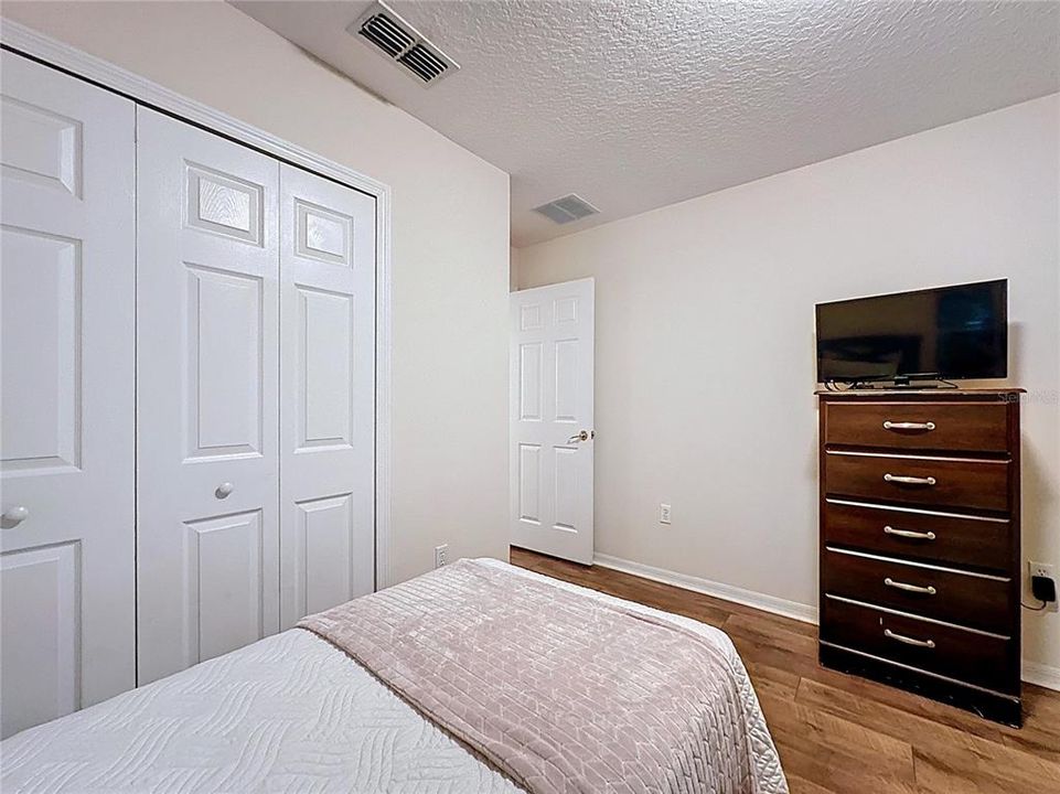 待售: $460,000 (5 贝兹, 3 浴室, 2532 平方英尺)