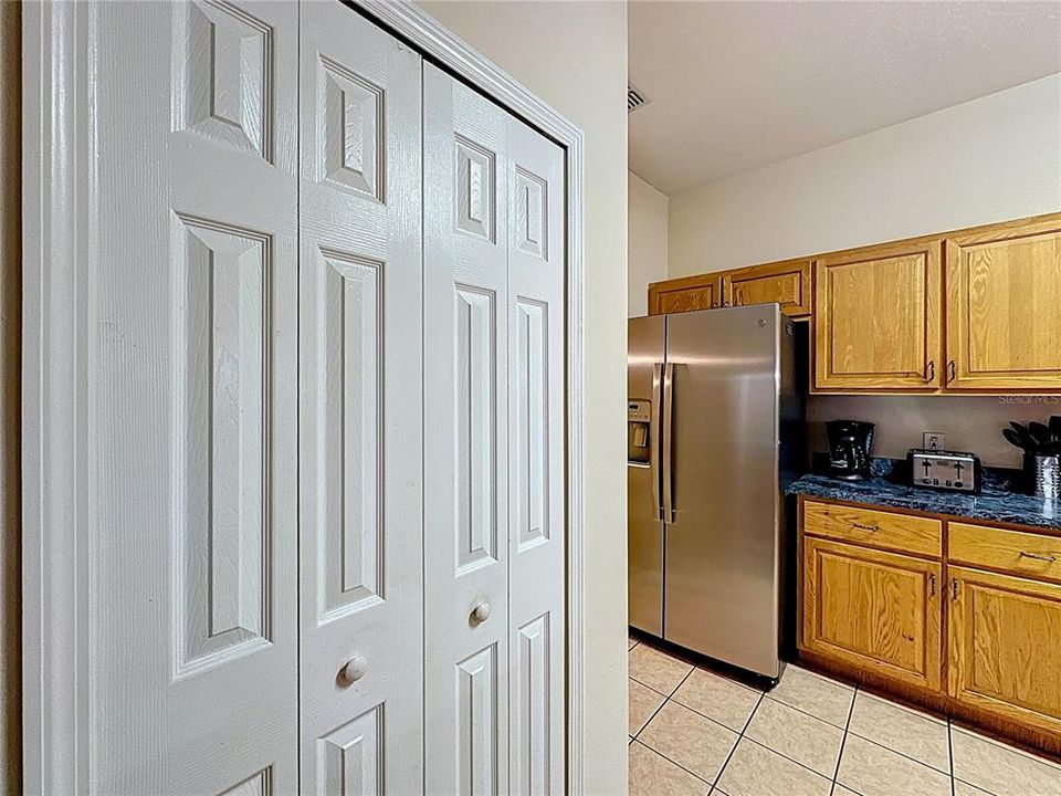 待售: $460,000 (5 贝兹, 3 浴室, 2532 平方英尺)