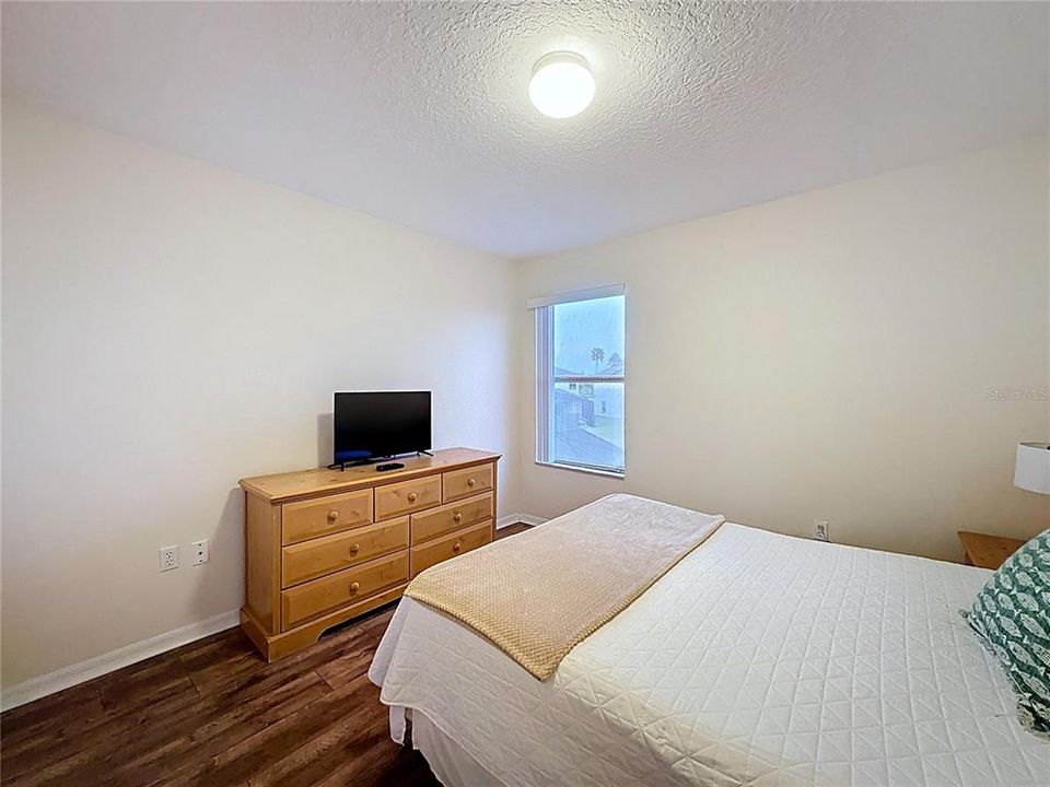 待售: $460,000 (5 贝兹, 3 浴室, 2532 平方英尺)