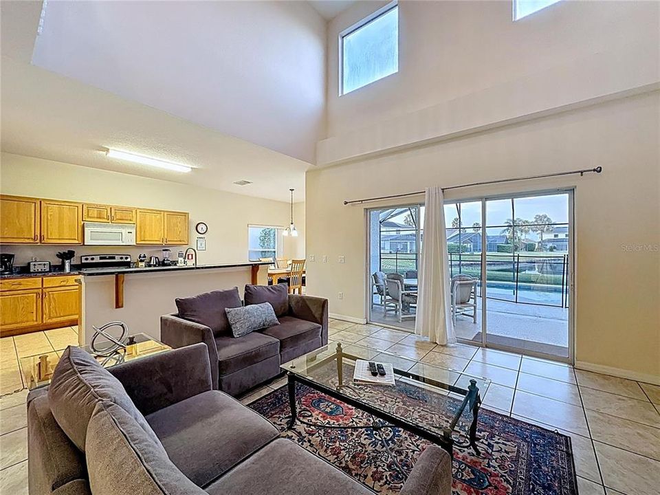 待售: $460,000 (5 贝兹, 3 浴室, 2532 平方英尺)