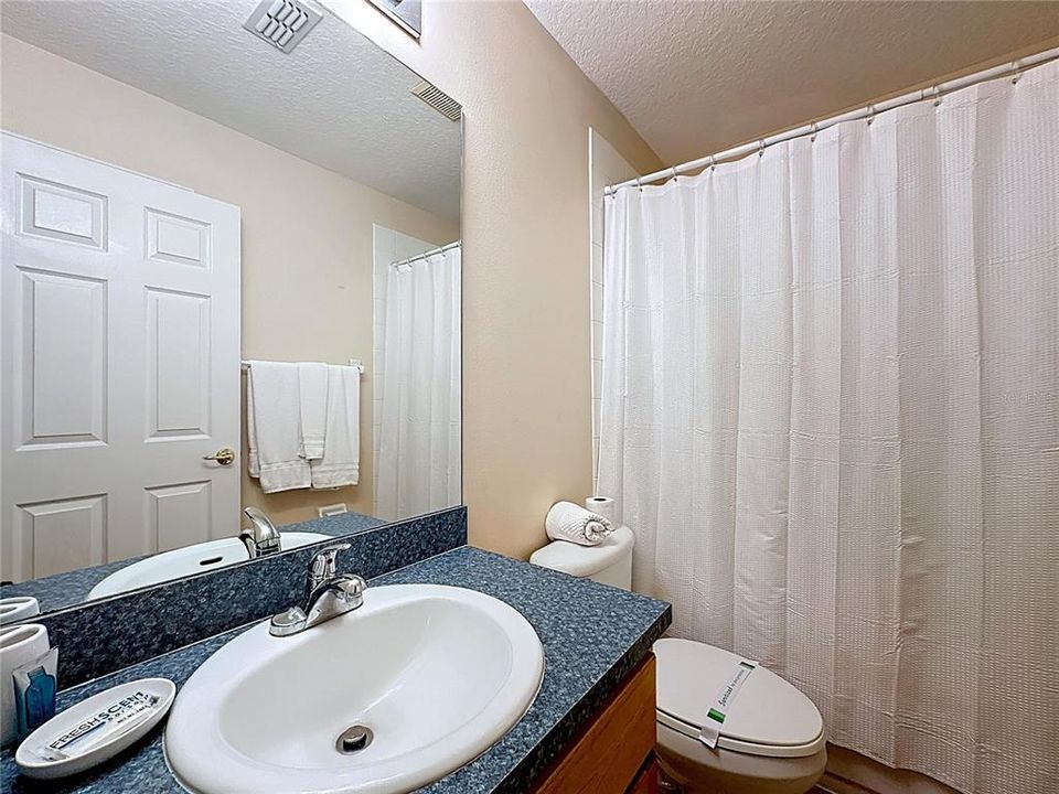 待售: $460,000 (5 贝兹, 3 浴室, 2532 平方英尺)