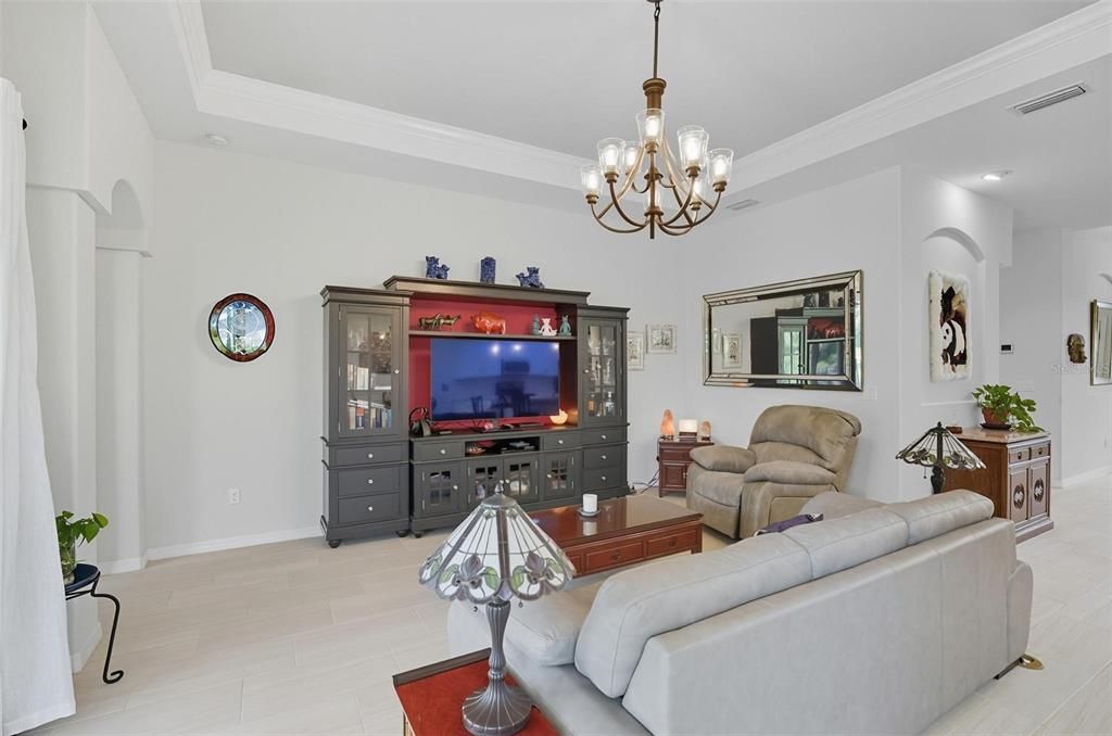 For Rent: $2,500 (3 beds, 2 baths, 1838 Square Feet)