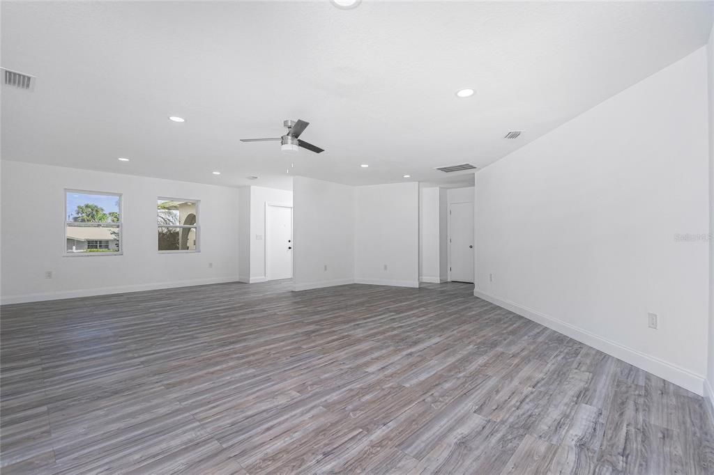 For Sale: $599,000 (3 beds, 2 baths, 1838 Square Feet)