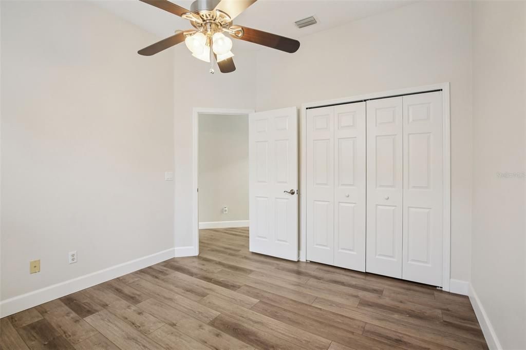 For Sale: $475,000 (5 beds, 3 baths, 2622 Square Feet)