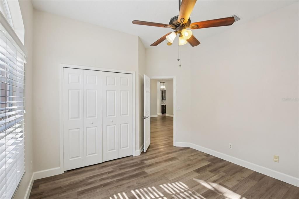 For Sale: $475,000 (5 beds, 3 baths, 2622 Square Feet)