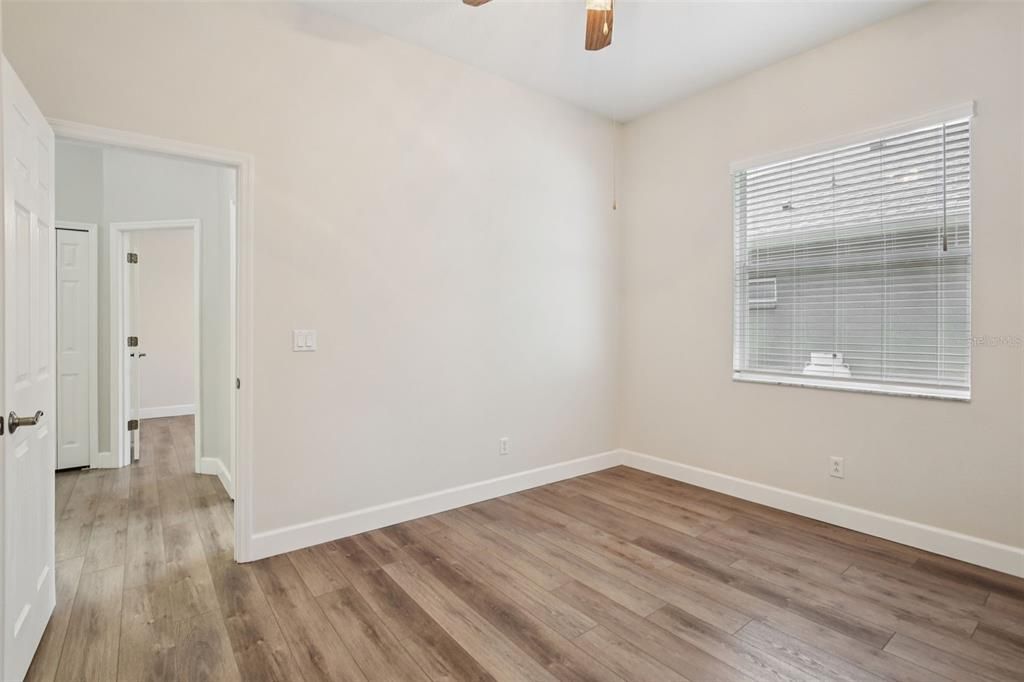 For Sale: $475,000 (5 beds, 3 baths, 2622 Square Feet)