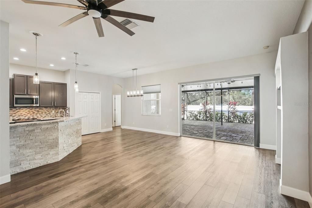 For Sale: $475,000 (5 beds, 3 baths, 2622 Square Feet)