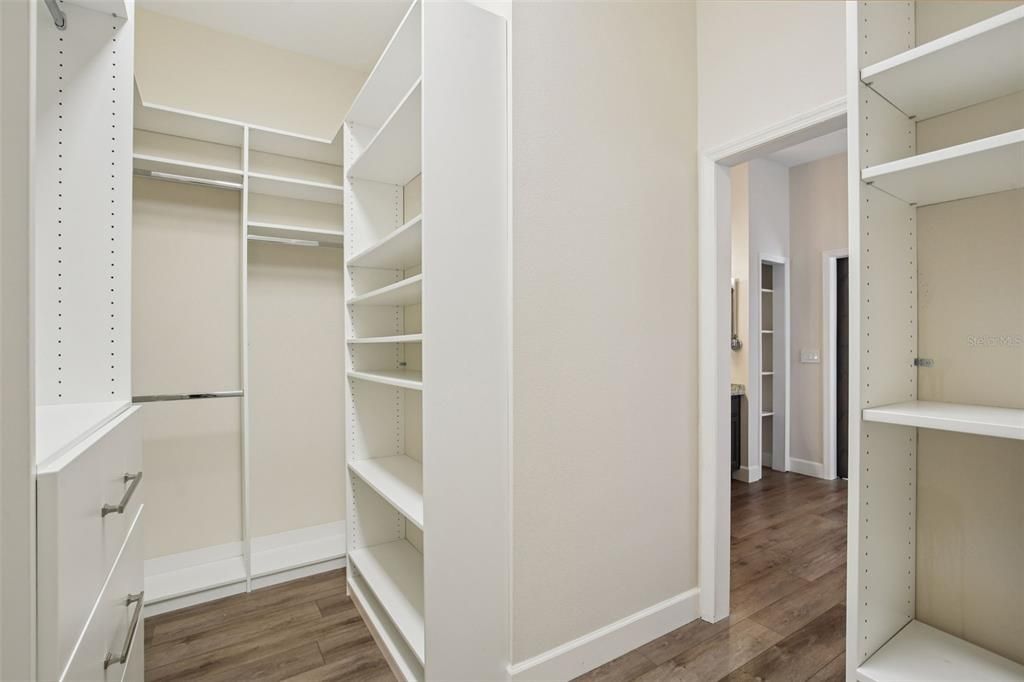 For Sale: $475,000 (5 beds, 3 baths, 2622 Square Feet)