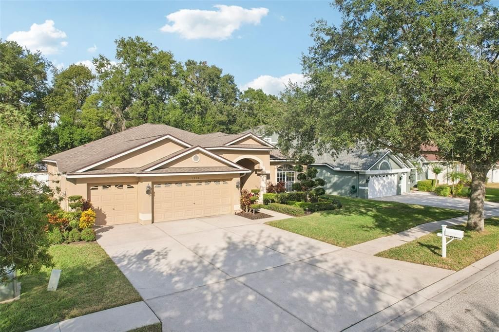 For Sale: $475,000 (5 beds, 3 baths, 2622 Square Feet)