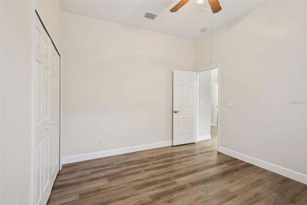 For Sale: $475,000 (5 beds, 3 baths, 2622 Square Feet)