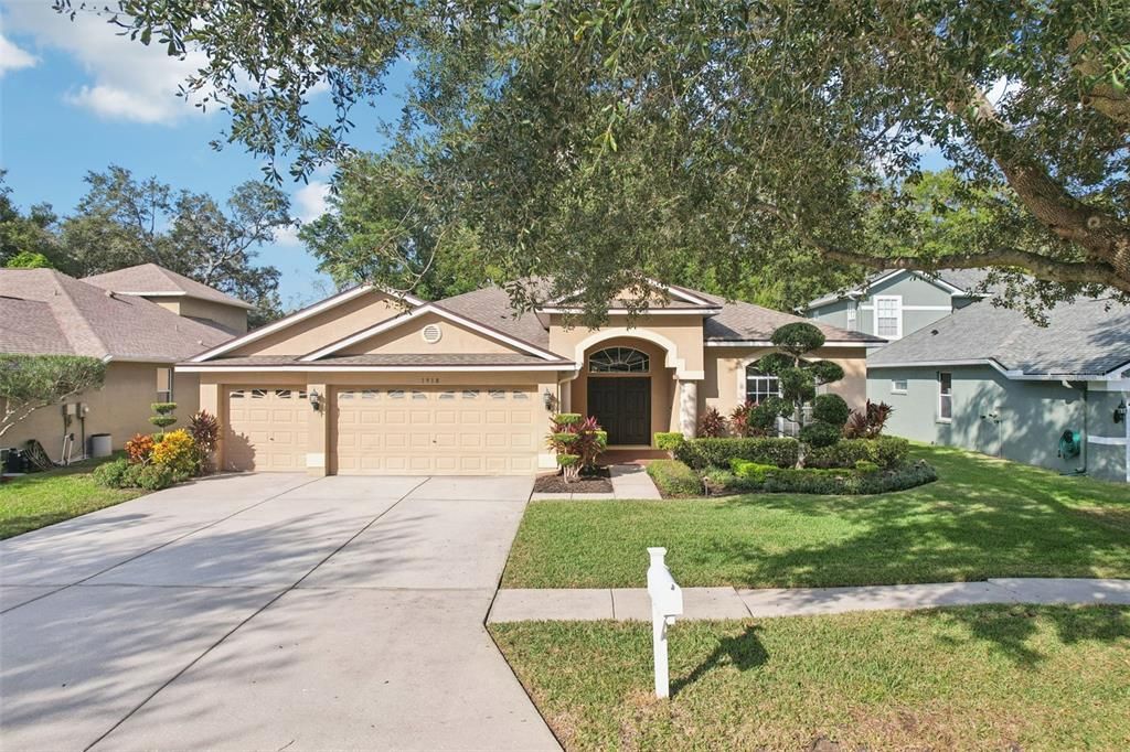 For Sale: $475,000 (5 beds, 3 baths, 2622 Square Feet)