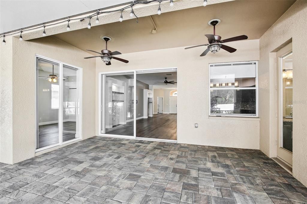 For Sale: $475,000 (5 beds, 3 baths, 2622 Square Feet)