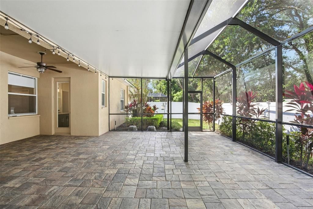 For Sale: $475,000 (5 beds, 3 baths, 2622 Square Feet)