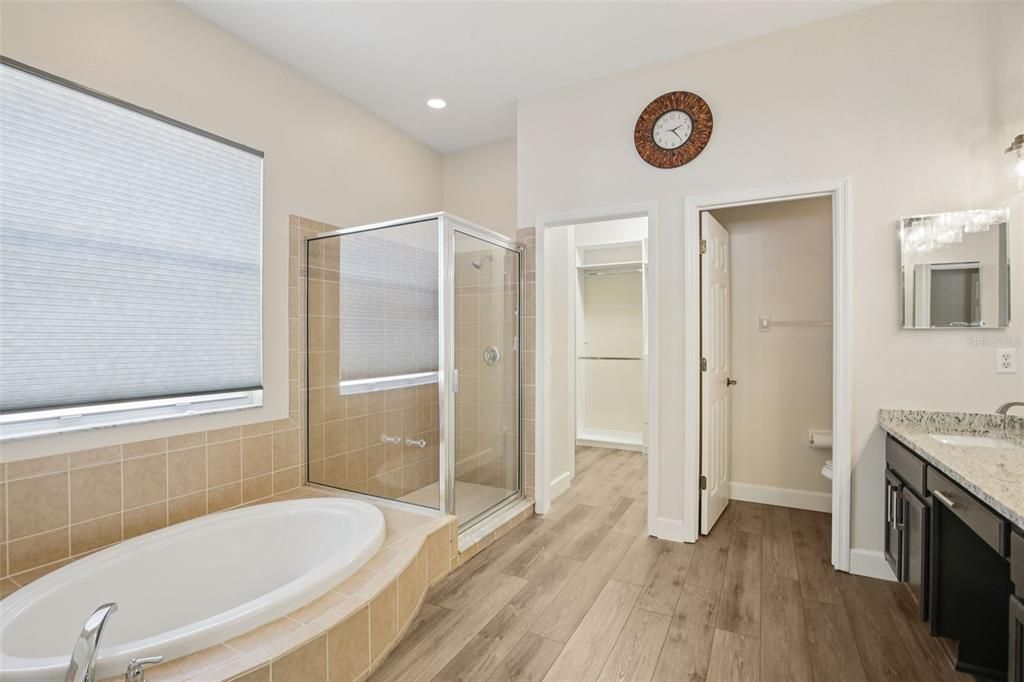 For Sale: $475,000 (5 beds, 3 baths, 2622 Square Feet)