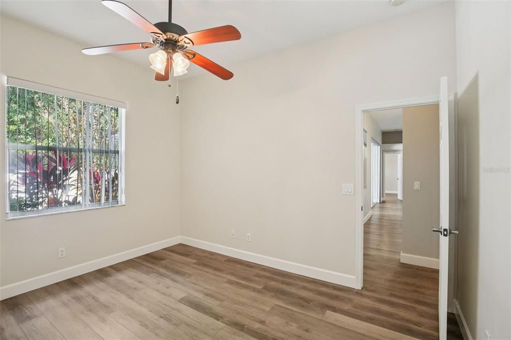 For Sale: $475,000 (5 beds, 3 baths, 2622 Square Feet)