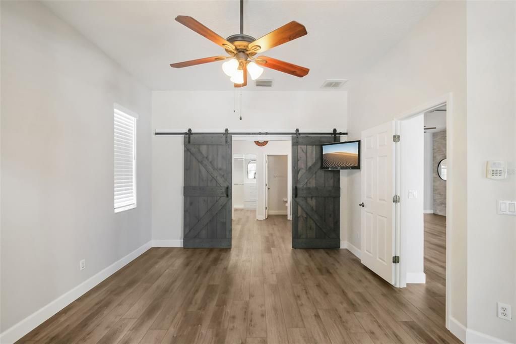 For Sale: $475,000 (5 beds, 3 baths, 2622 Square Feet)