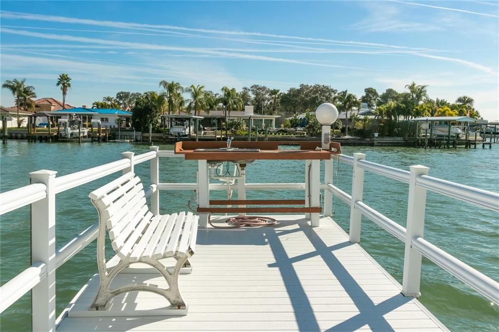 For Sale: $445,000 (2 beds, 2 baths, 1295 Square Feet)