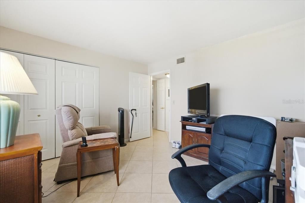 En Venta: $575,000 (2 camas, 2 baños, 1425 Pies cuadrados)