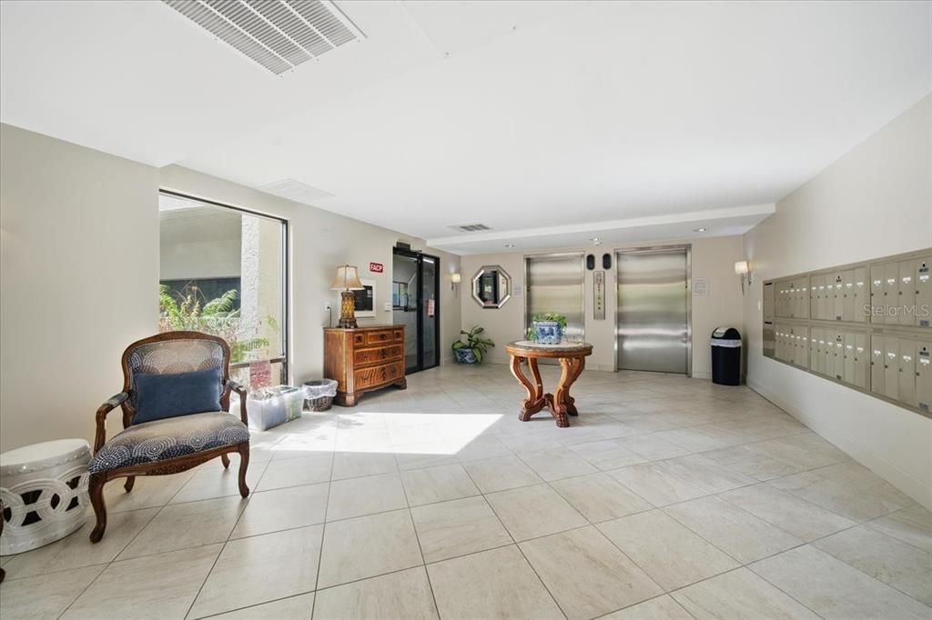 En Venta: $575,000 (2 camas, 2 baños, 1425 Pies cuadrados)