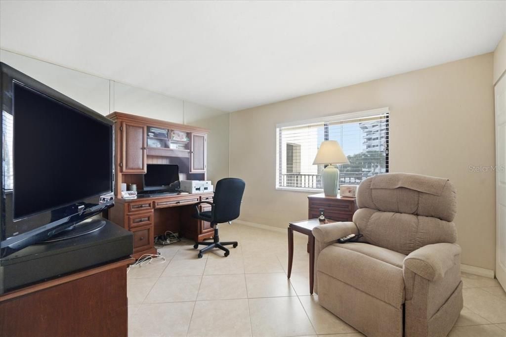 En Venta: $575,000 (2 camas, 2 baños, 1425 Pies cuadrados)