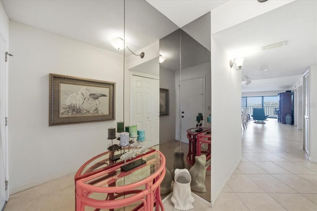 En Venta: $575,000 (2 camas, 2 baños, 1425 Pies cuadrados)