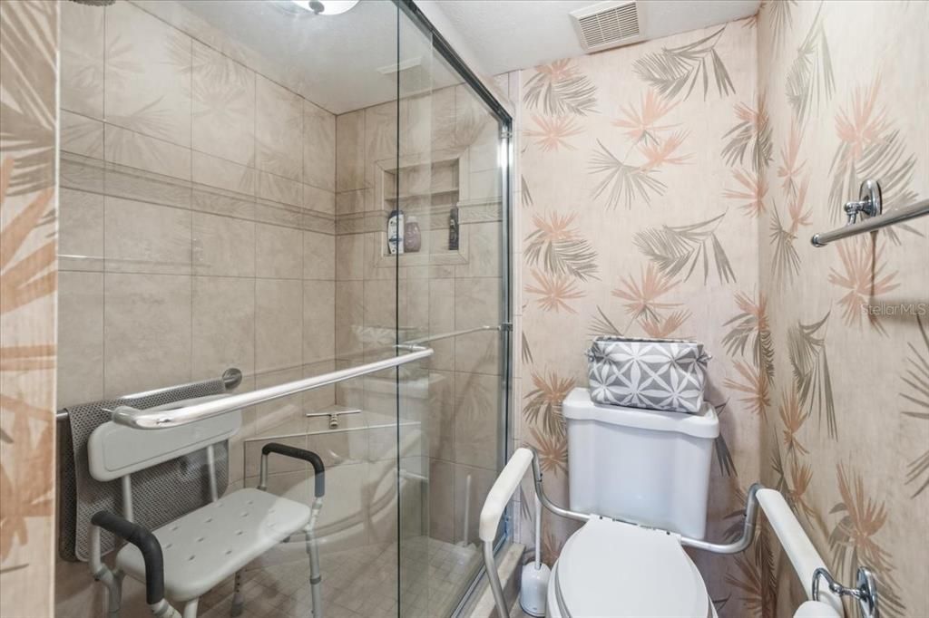 En Venta: $575,000 (2 camas, 2 baños, 1425 Pies cuadrados)