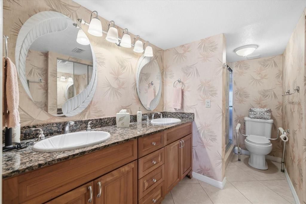 En Venta: $575,000 (2 camas, 2 baños, 1425 Pies cuadrados)